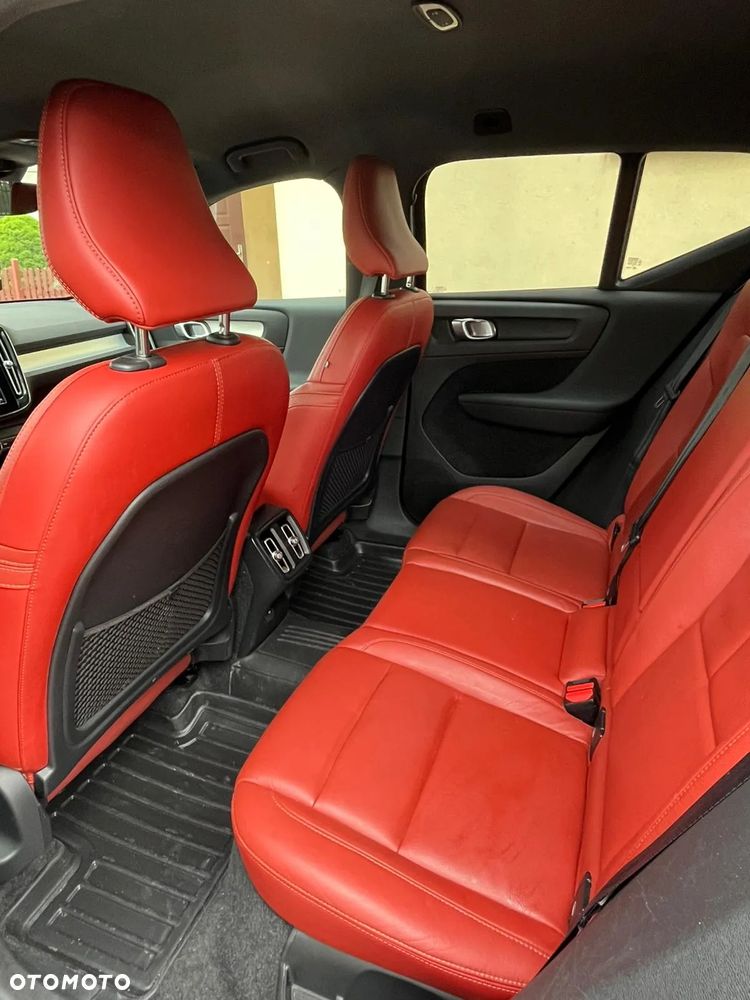 Volvo XC 40 T5 AWD Momentum - 8