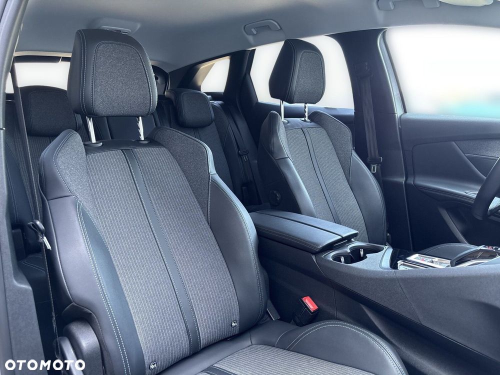 Peugeot 3008 1.5 BlueHDi Allure Pack S&S EAT8 - 33