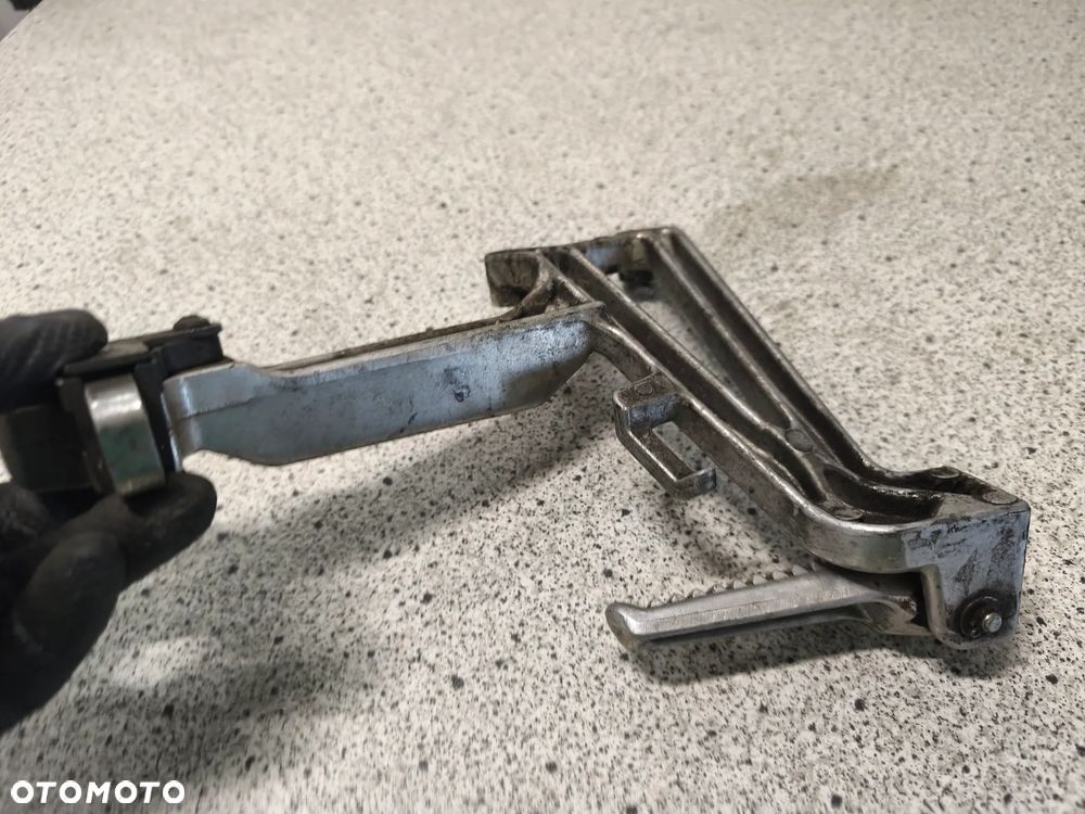 Set lewy tył, podnożek pasażera Honda CBR 600 CBR600 F3 - 10