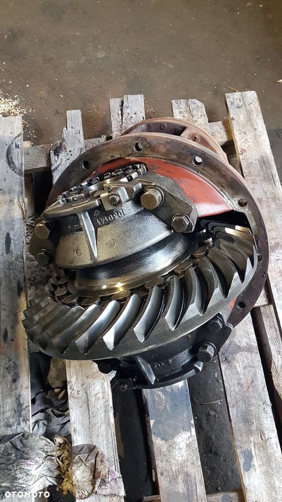 DYFER WKLAD MOSTU VOLVO EV 91