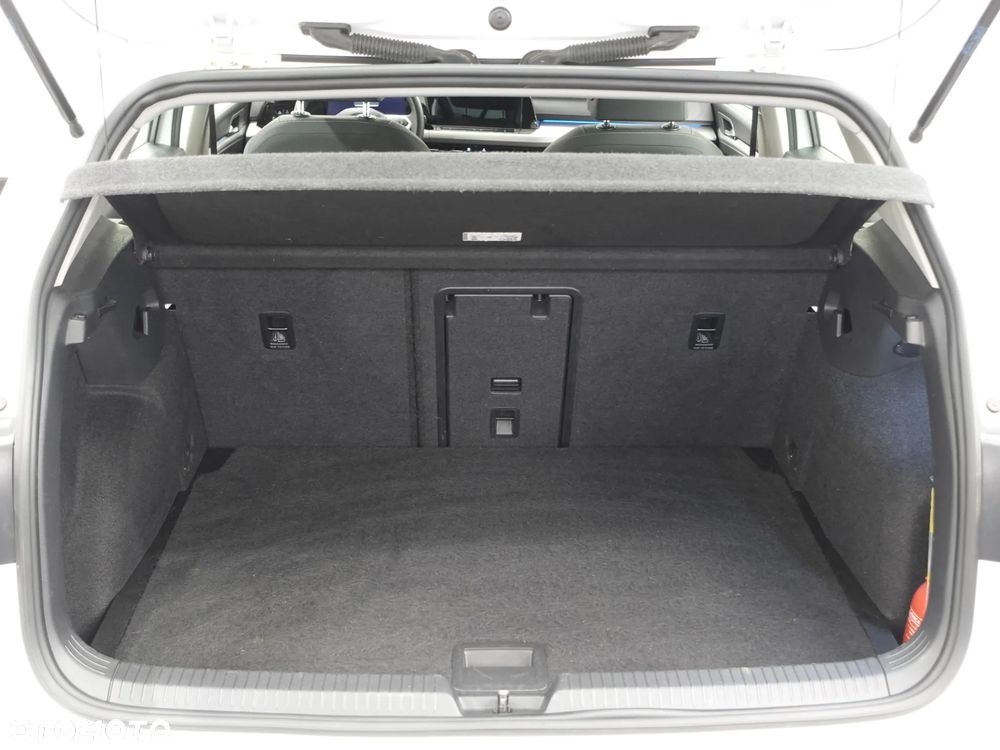 Volkswagen Golf - 22