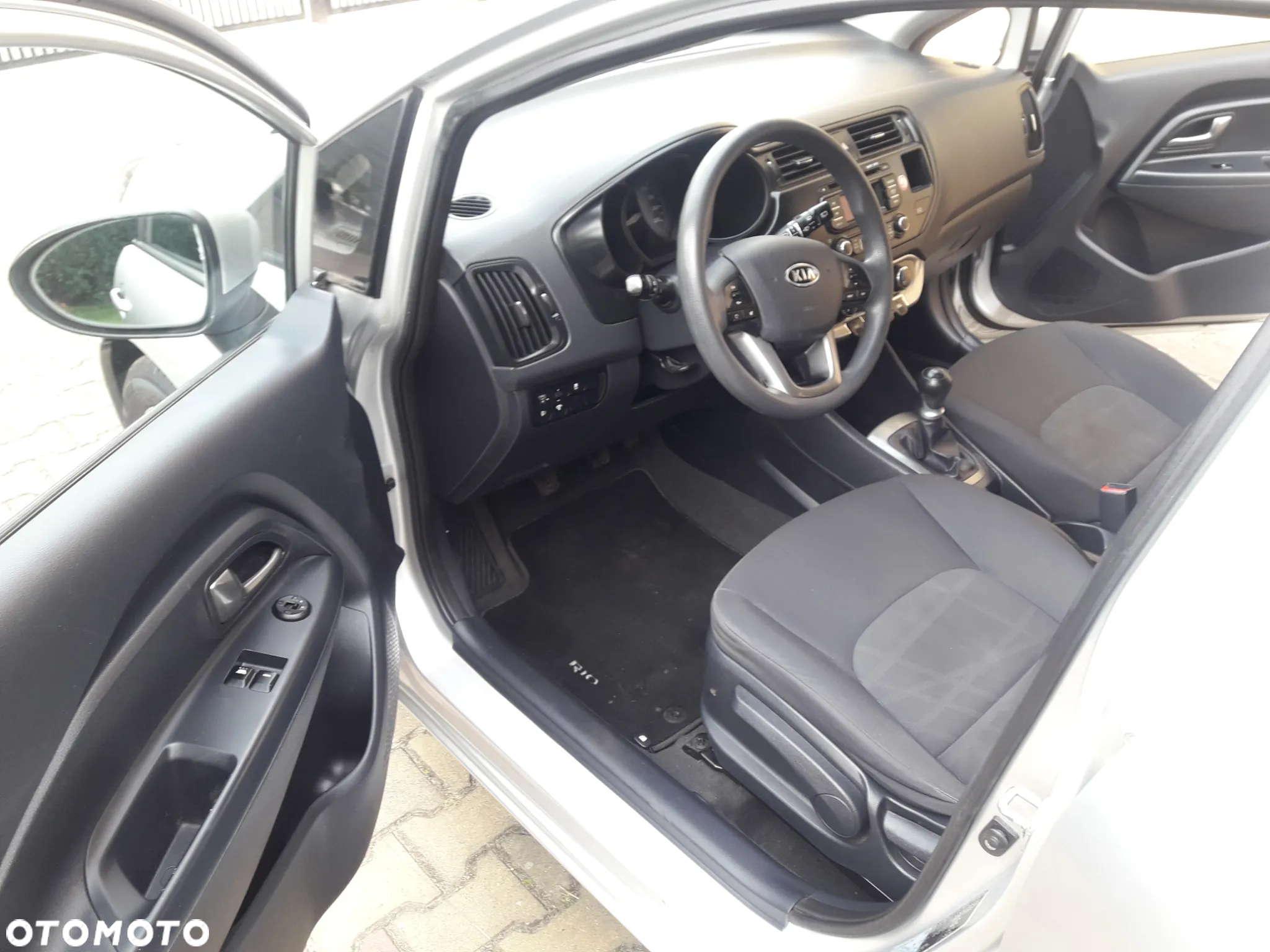 Kia Rio 1.2 Business Line - 24