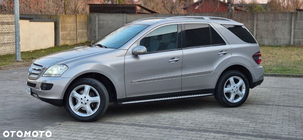 Mercedes-Benz ML 320 CDI 4Matic 7G-TRONIC Edition 10 - 28