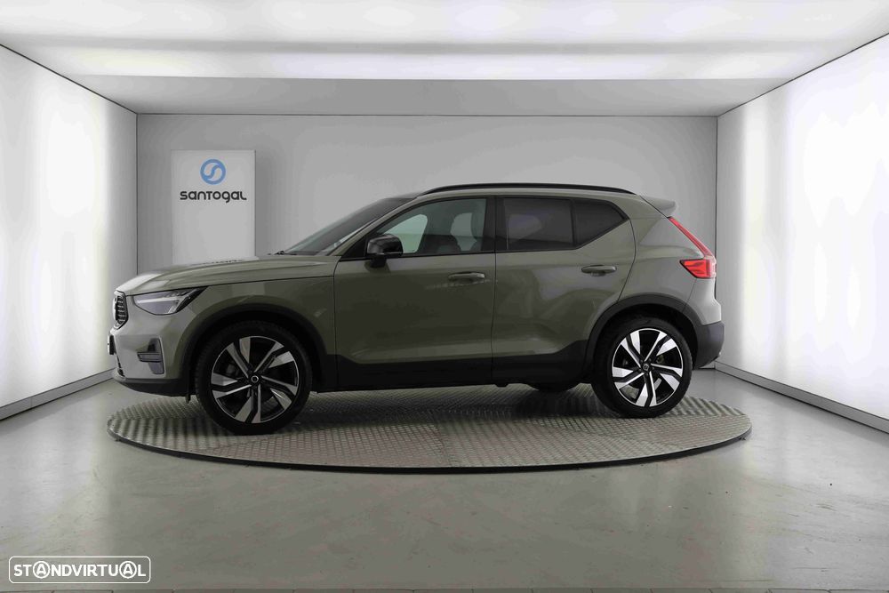 Volvo XC 40 2.0 B3 Plus Dark - 2