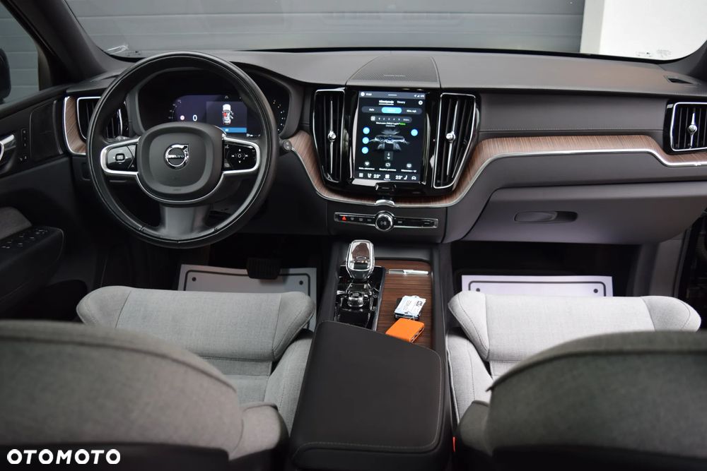 Volvo XC 60 B5 D AWD Geartronic Inscription - 40