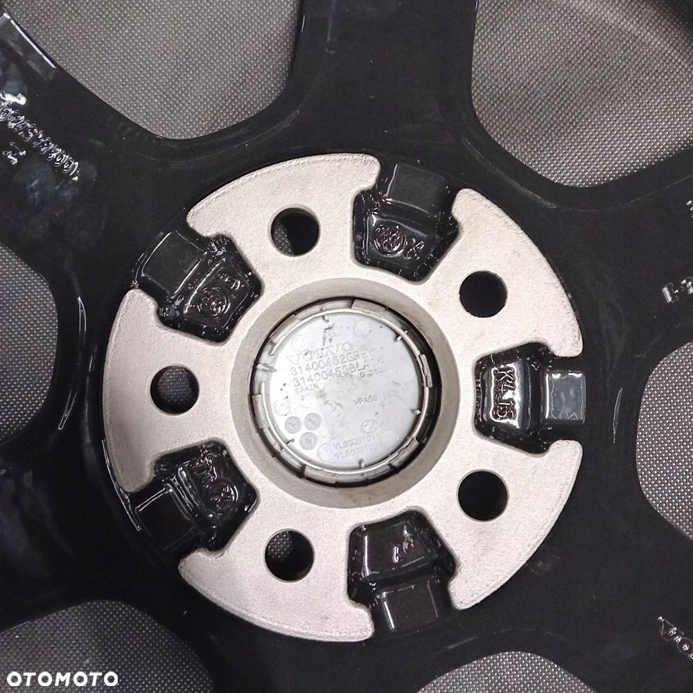 VOLVO XC60 XC70 7,5JX17 ET55 5X108 30671480 - 7