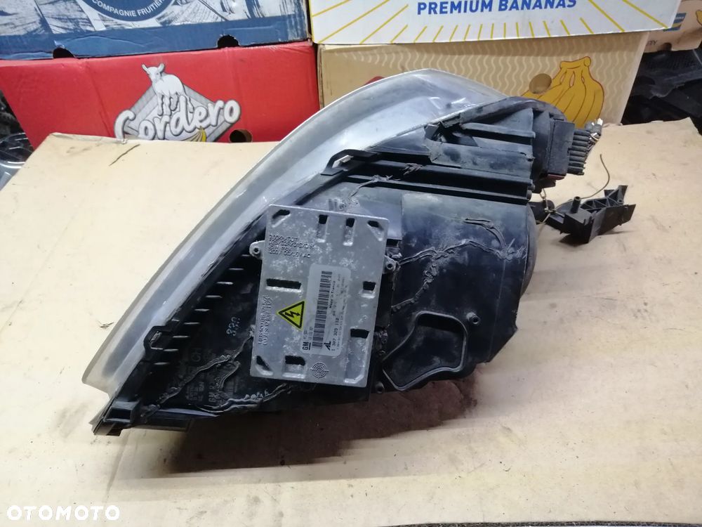 Opel Zafira B komplet lamp przednich Xenon 13252471RH 13252470LH EU - 9