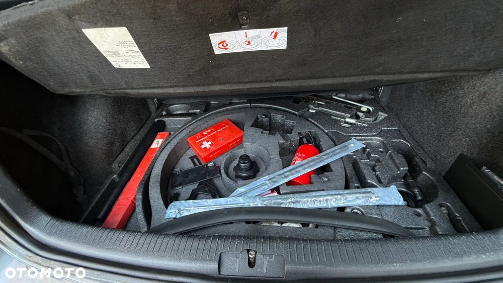 Volkswagen Golf 2.0 TDI 4Mot Comfortline - 25