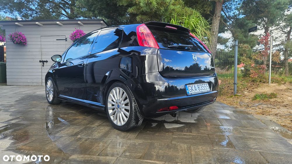 Fiat Grande Punto - 15