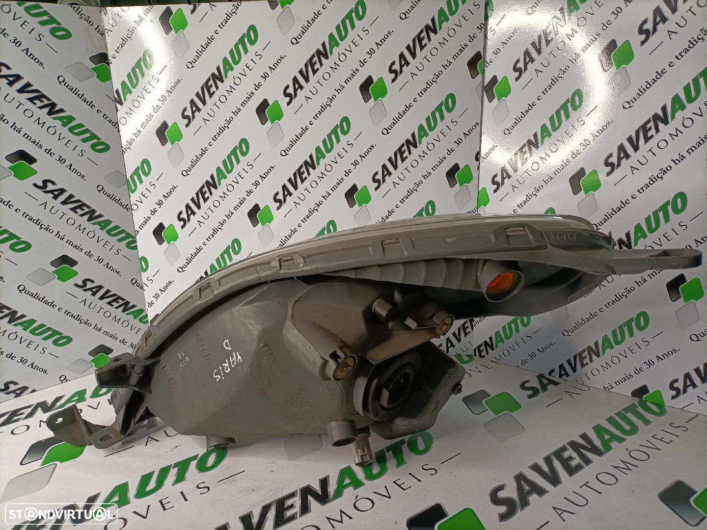 Farol Dto Toyota Yaris (_P9_) - 2