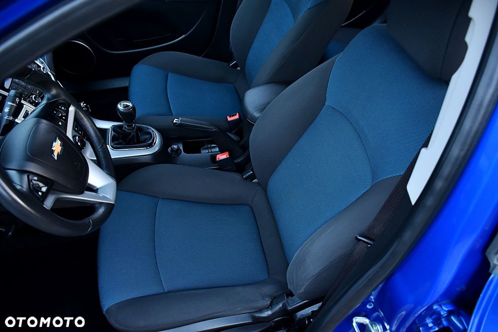 Chevrolet Cruze 1.8 LS+ - 29