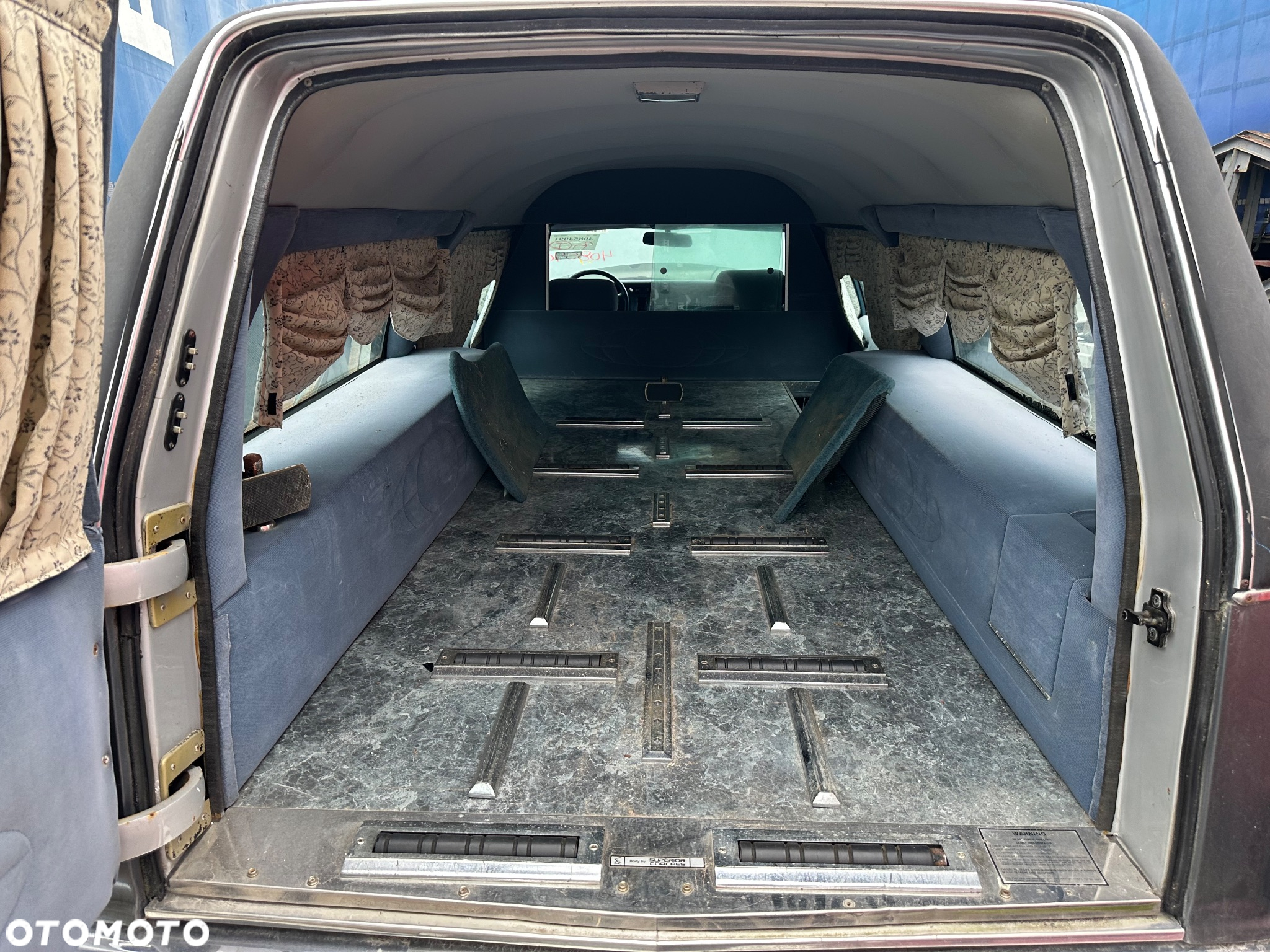 Cadillac Fleetwood 5.7 STD - 9