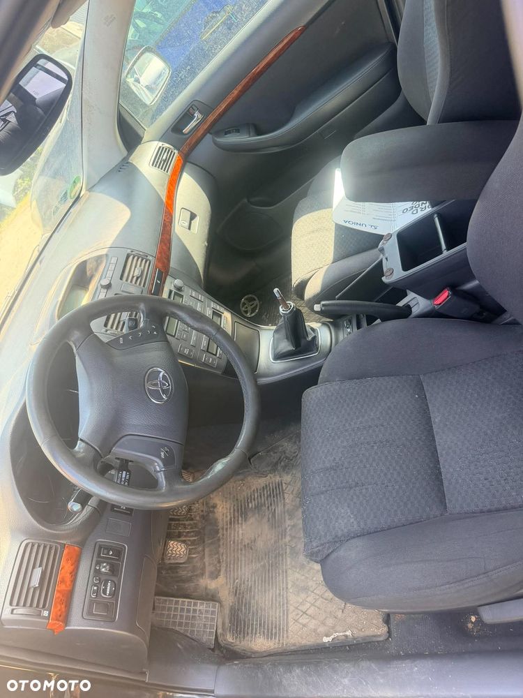 Części Toyota Avensis T25 1.8B  kombi na cześci 2003 - 2009 1.8 - 4