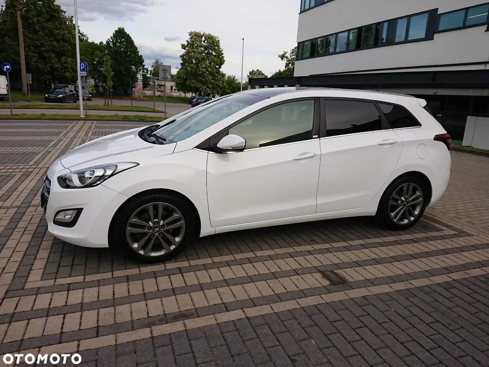 Hyundai i30 1.6 CRDI DCT Premium - 19