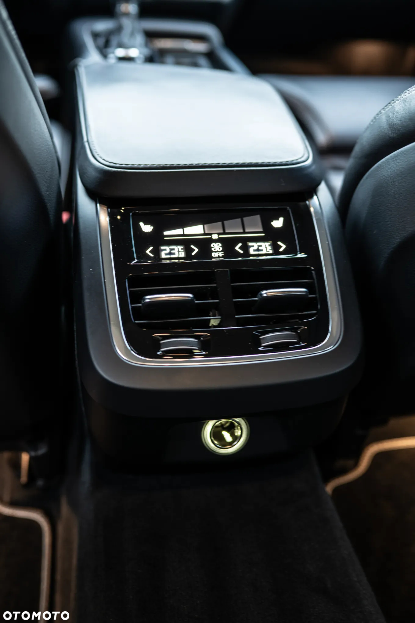 Volvo S90 T6 AWD Inscription - 28
