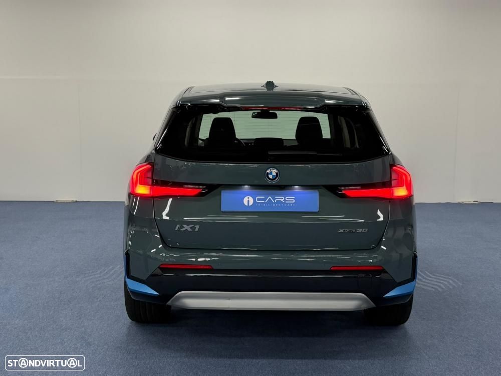 BMW iX1 xDrive30 - 12