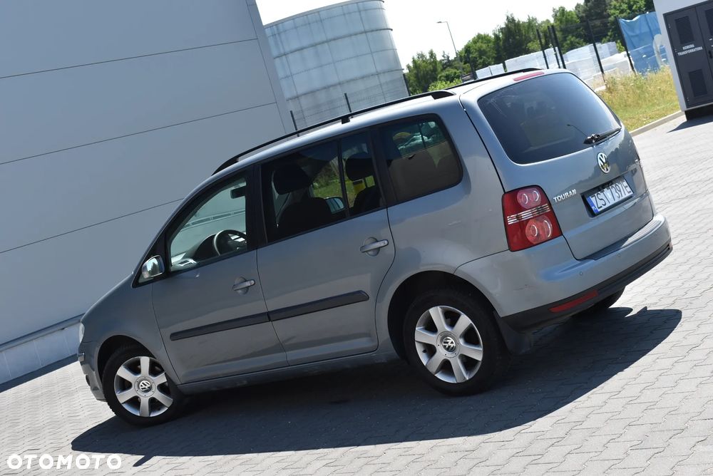 Volkswagen Touran 1.4 TSI Cross - 3