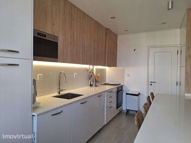 Arrenda-se Apartamento T3, com Box, na Quinta do Património em Sacavém - Grande imagem: 3/12
