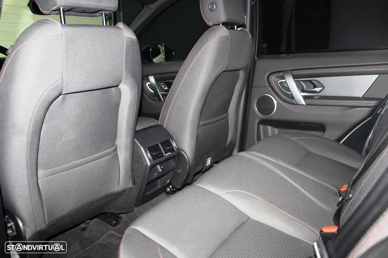 Land Rover Discovery Sport 1.5 I3 P300e AWD R-Dynamic - 11