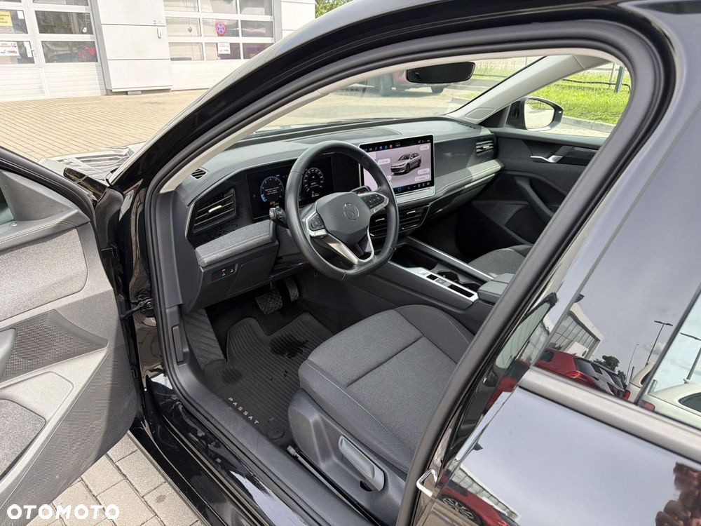 Volkswagen Passat - 8