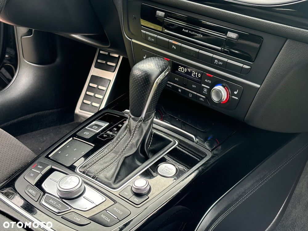 Audi A6 Avant 3.0 TDI quattro S tronic - 32