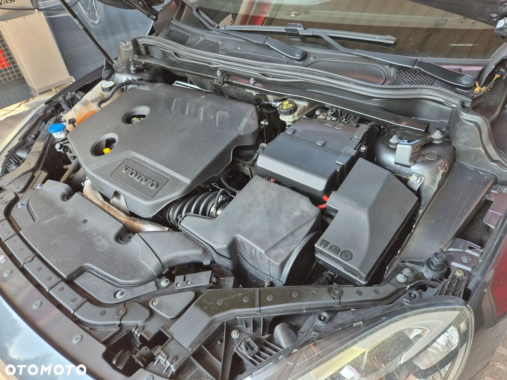 Volvo V40 D2 Momentum - 41