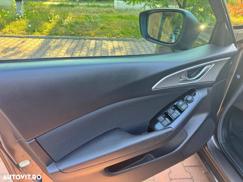 Mazda 3 G120 Attraction - 23