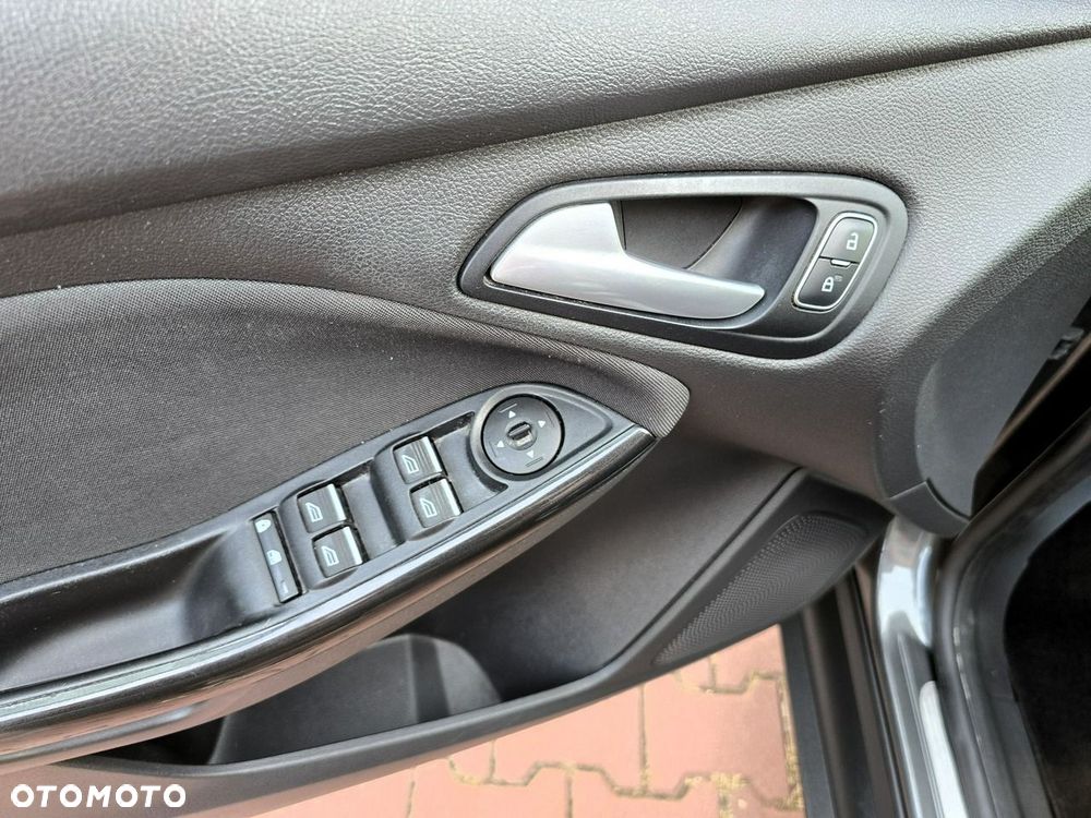 Ford Focus 1.5 EcoBlue STart-Stopp-System TITANIUM - 20