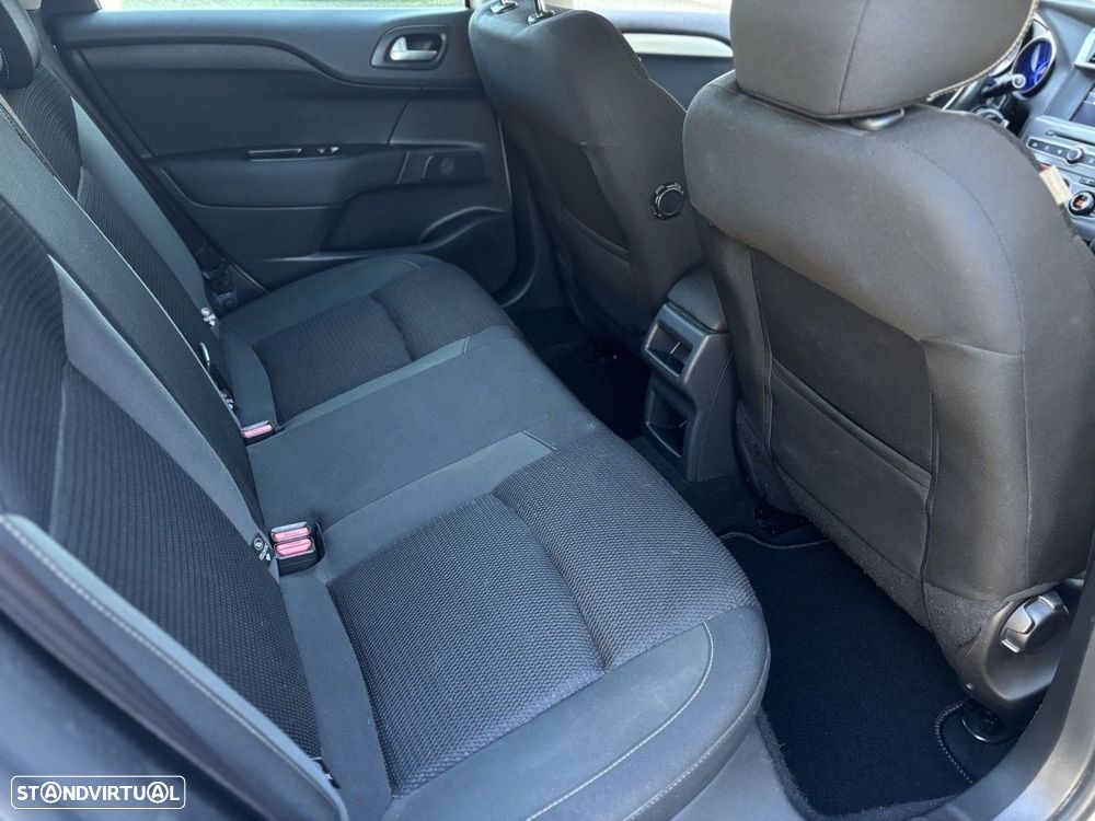 Citroën C4 — fotografia 11