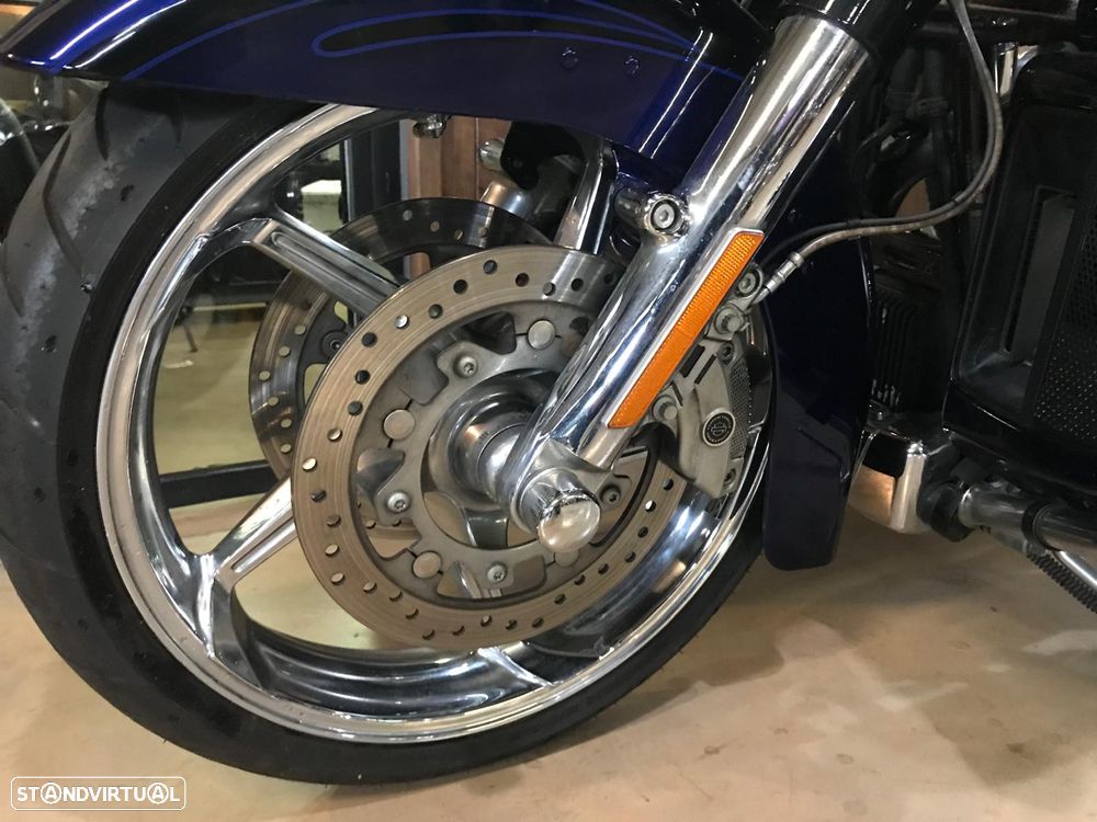 Harley-Davidson FLHXS CVO STREET GLIDE (FLHXSE) - 5