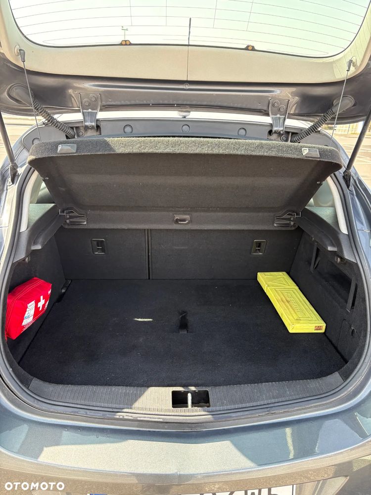 Opel Astra 1.6 Active - 26