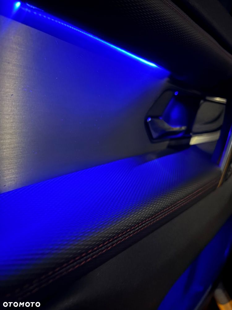 Land Rover Discovery Sport 2.0 P200 mHEV R-Dynamic - 3