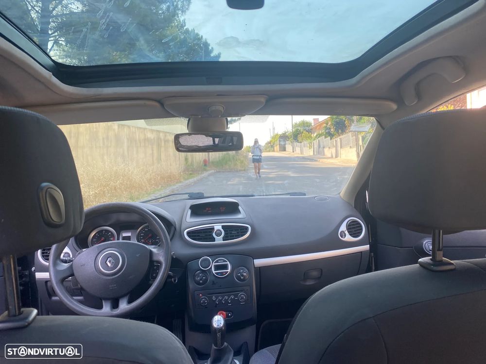 Renault Clio Break 1.5 dCi Dynamique S - 10