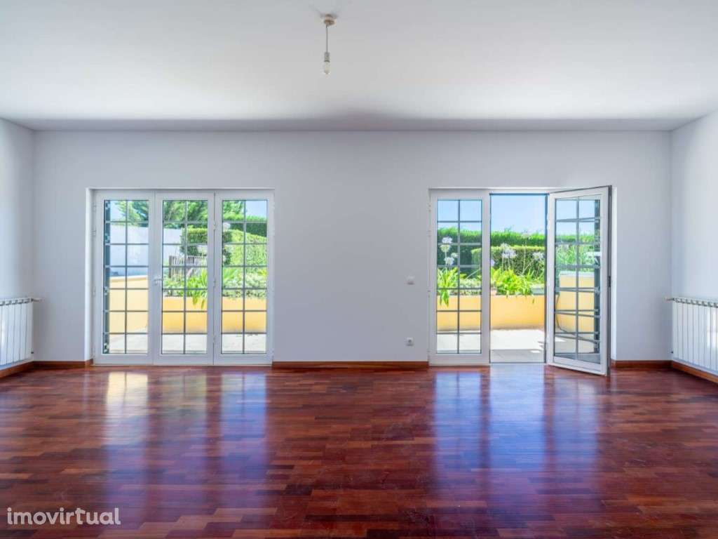 Moradia T4 em condomínio privado com piscina e jardim em Cascais - Grande imagem: 3/31