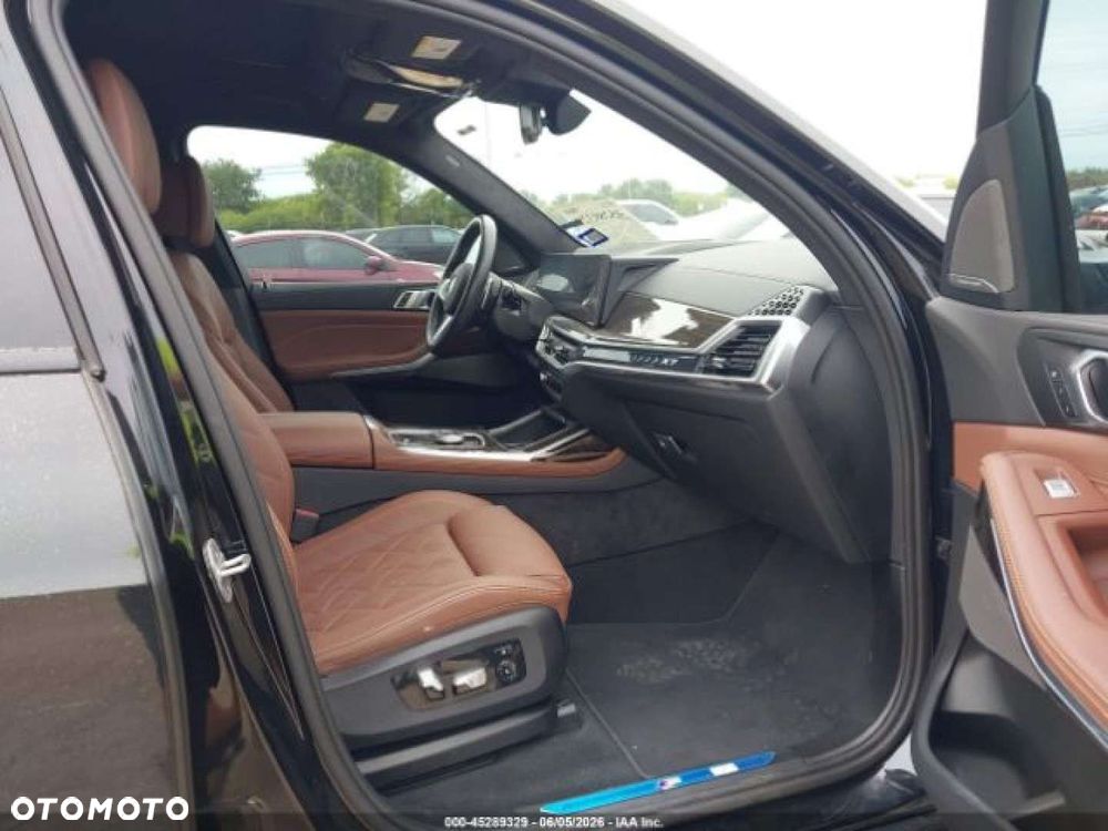 BMW X7 - 10