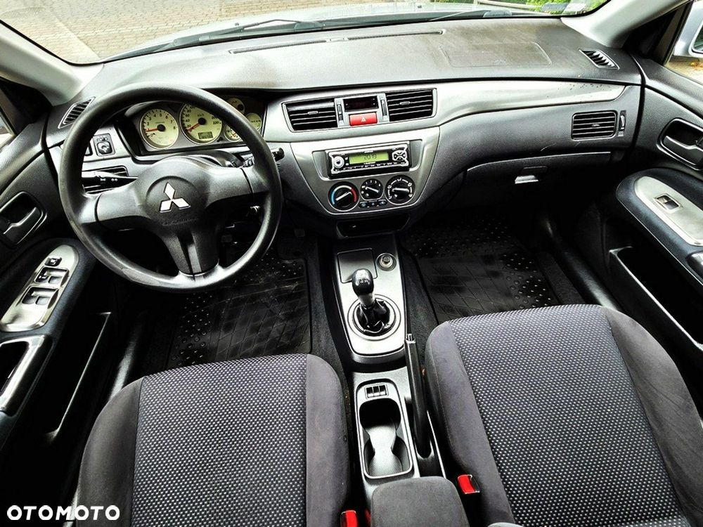 Mitsubishi Lancer - 11
