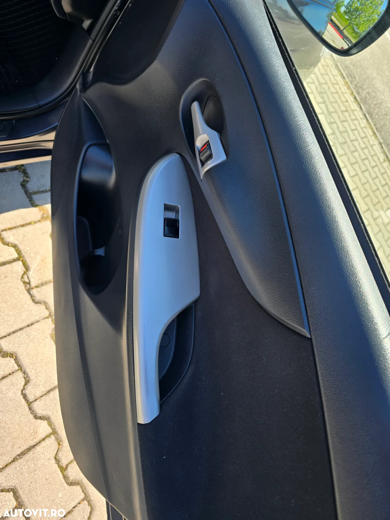 Toyota Corolla 2.0 D-4D DPF Sol - 9
