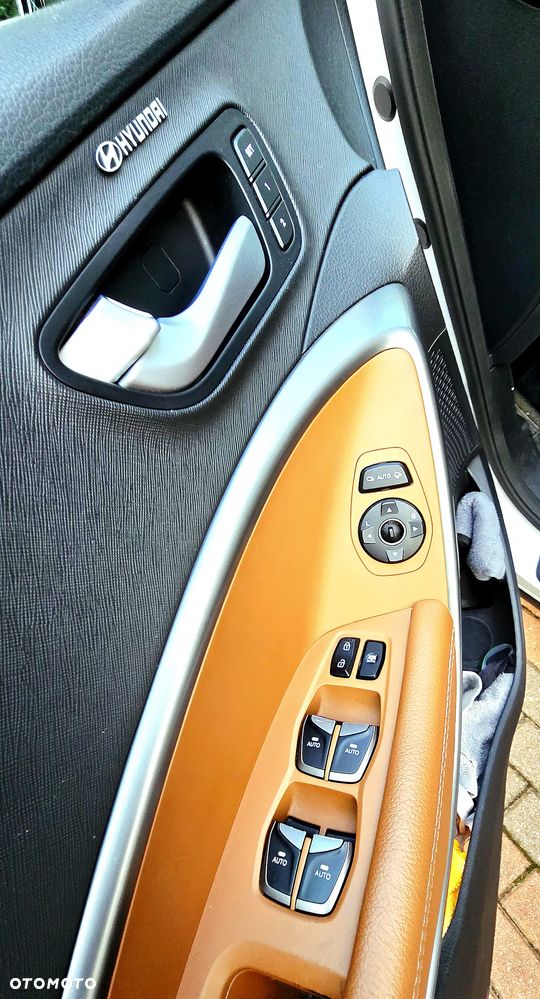 Hyundai Santa Fe - 10