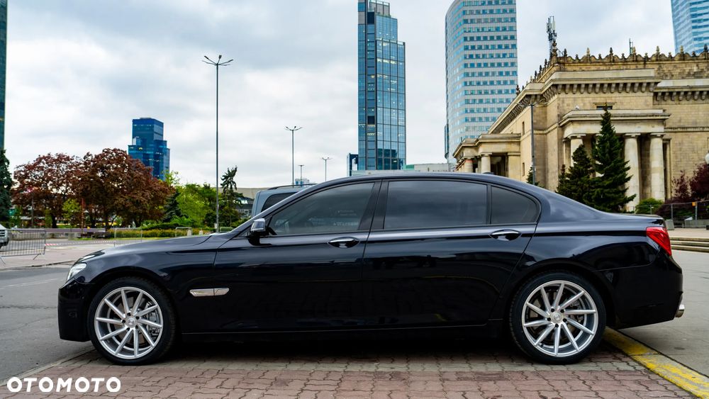 BMW Seria 7 750Li xDrive - 5