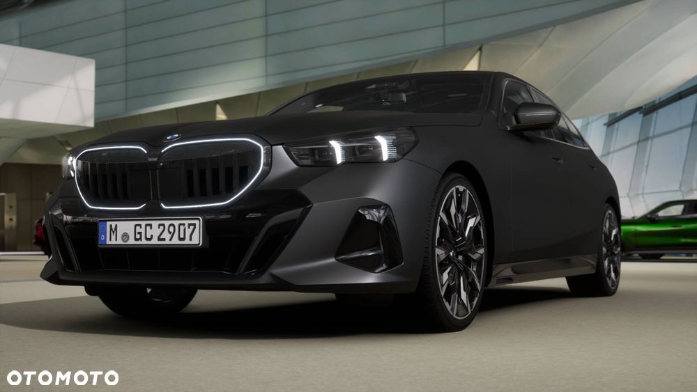 BMW Seria 5 540d xDrive mHEV M Sport - 3