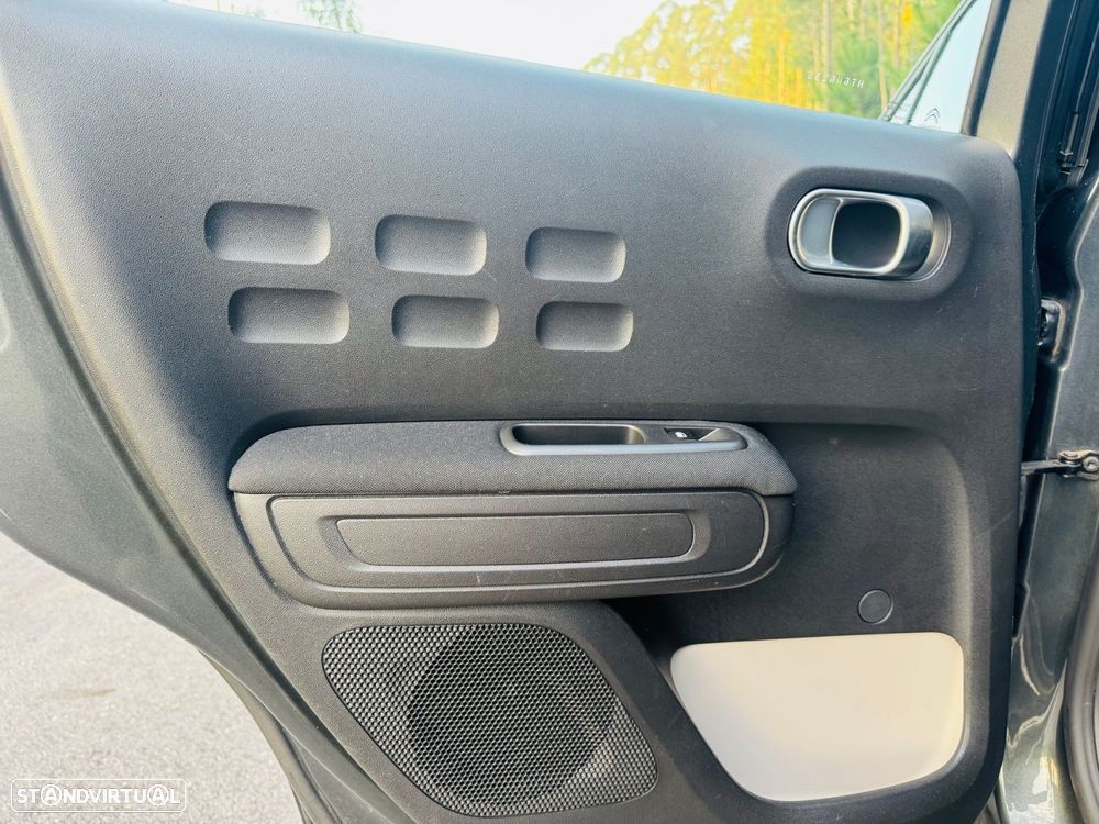 Citroën C3 1.2 PureTech Shine - 36