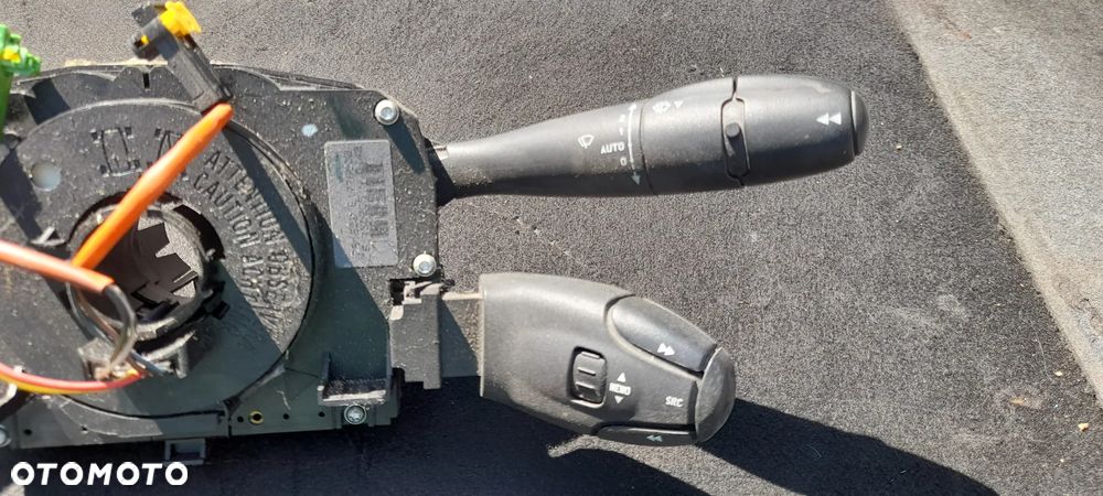 Peugeot 407  Przełącznik zespolony pająk pod kierownicę Taśma zwijak poduszki 96473051xt 203.681 281859 96611303xt 204.134 - 3