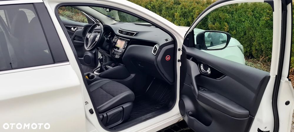 Nissan Qashqai 1.6 DIG-T TEKNA+ - 29