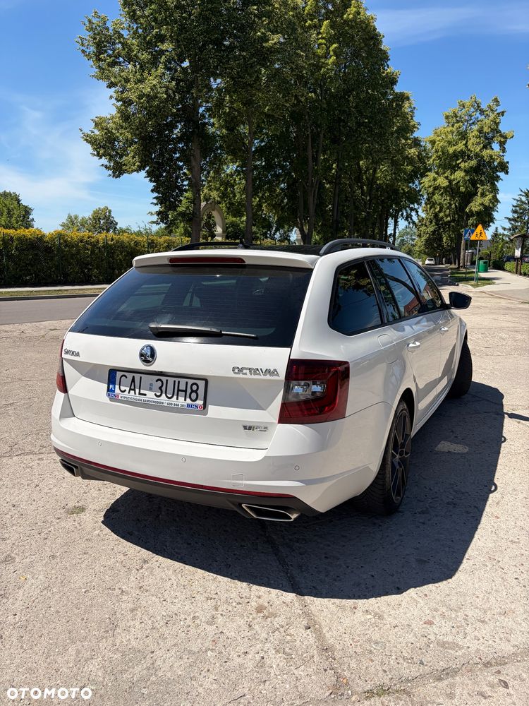 Skoda Octavia 2.0 TDI DSG RS - 4