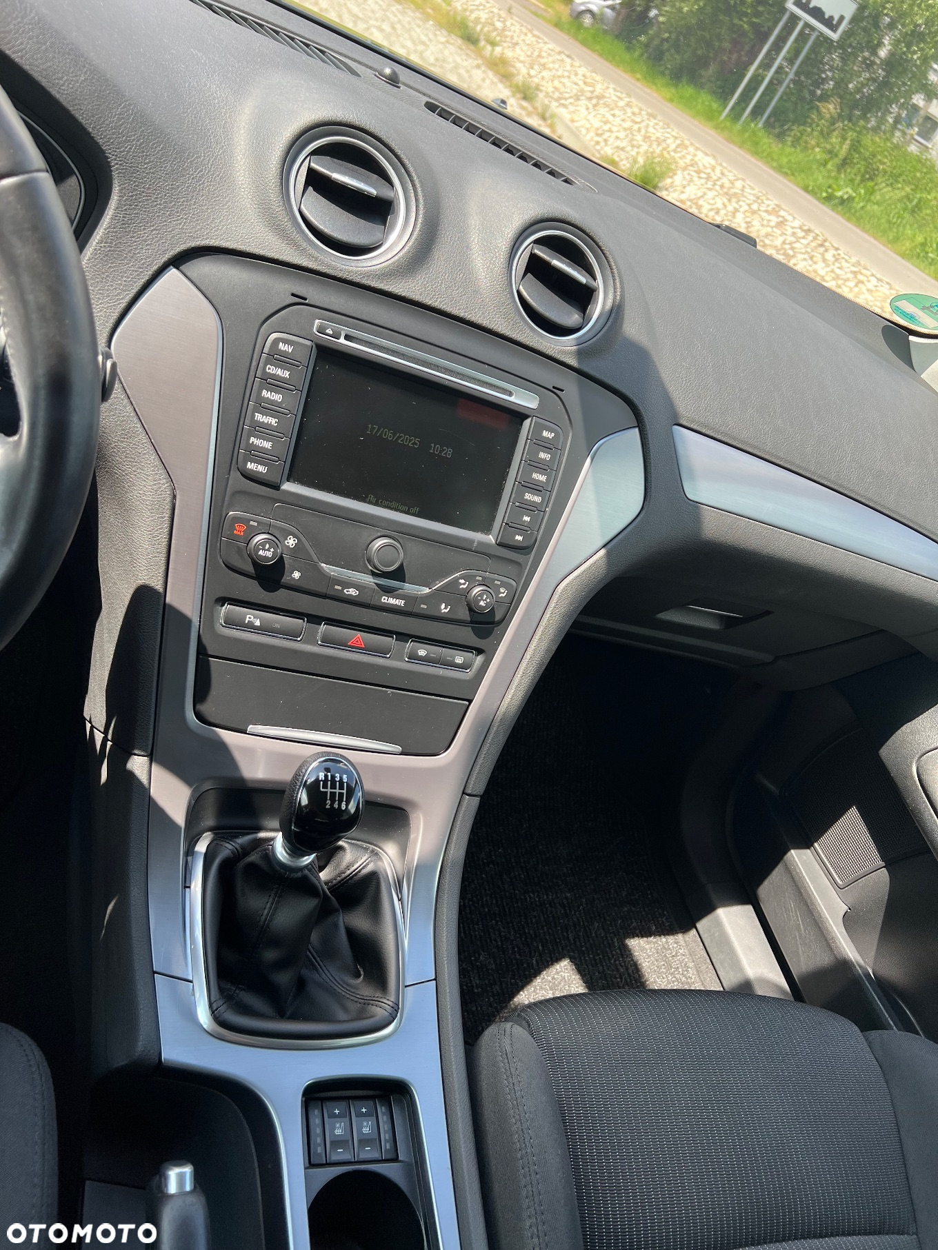 Ford Mondeo 2.0 TDCi Titanium - 17