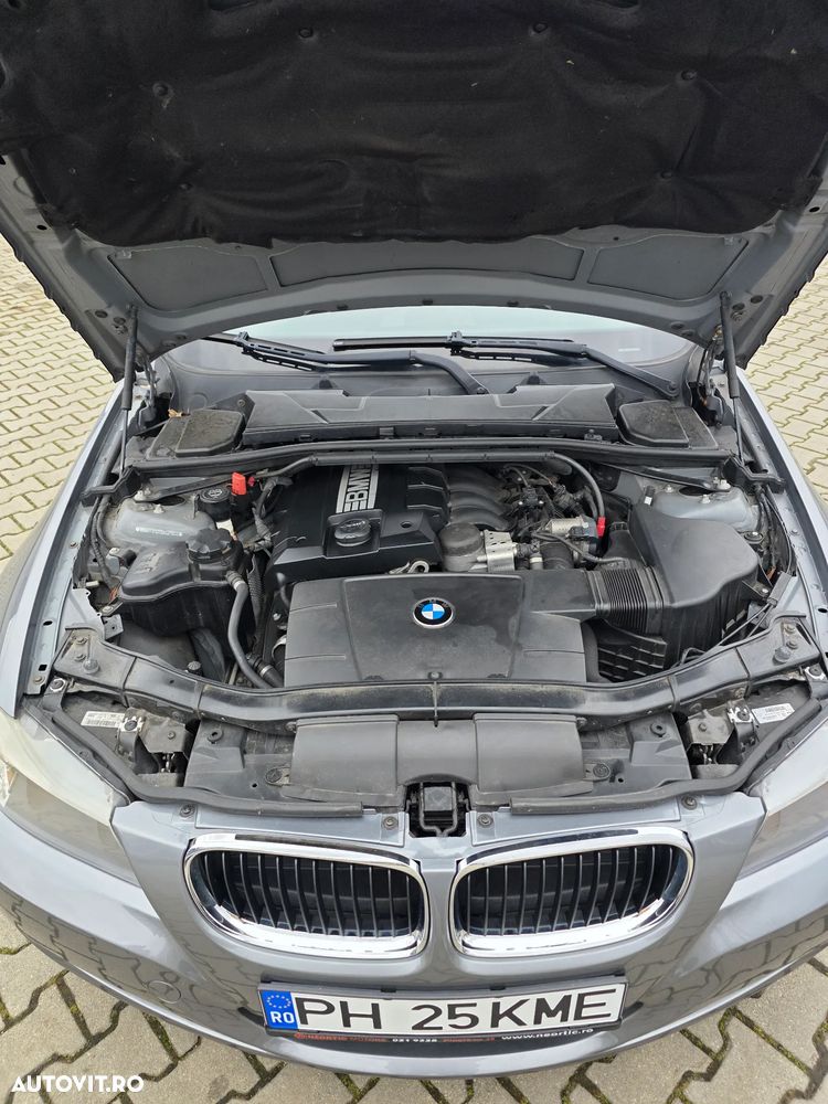 BMW Seria 3 318i Edition Sport - 10