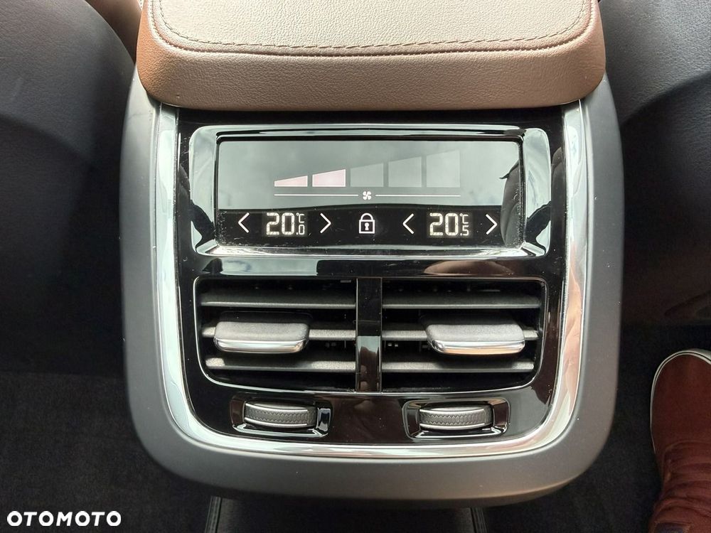 Volvo XC 90 B5 D AWD Inscription 7os - 28