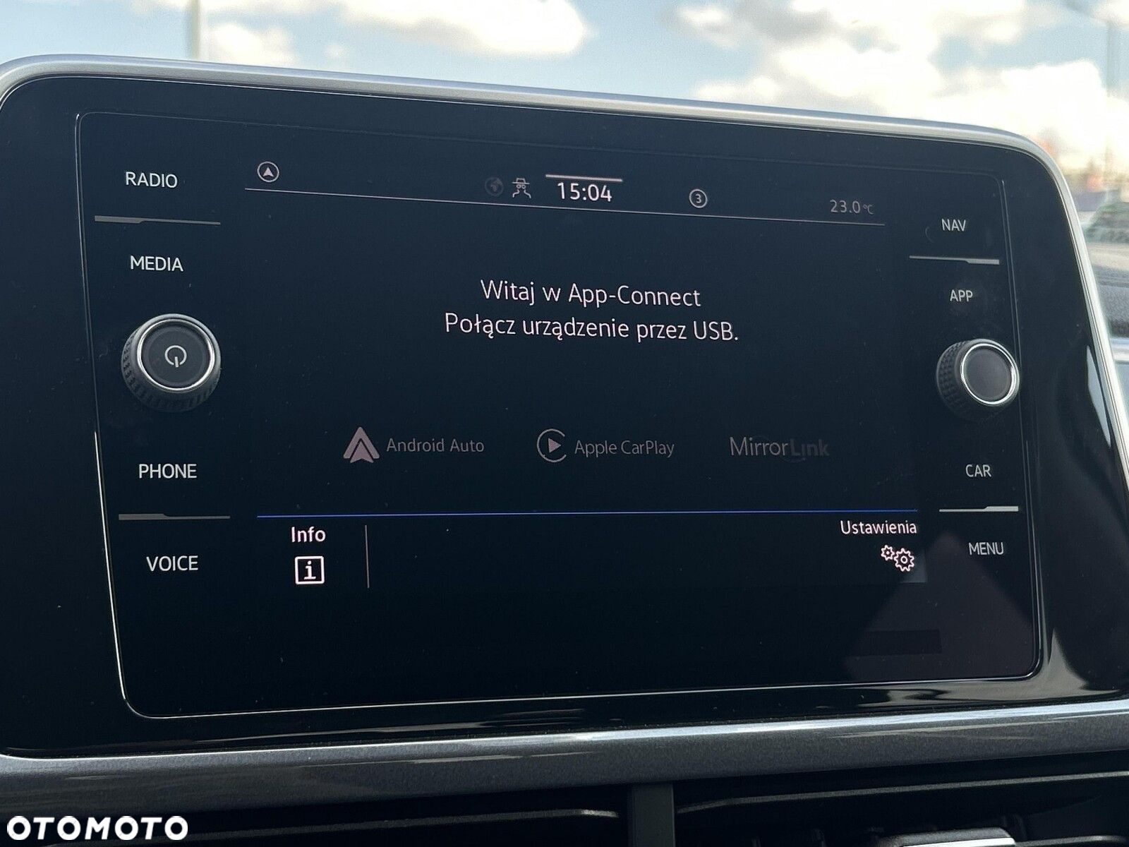 Volkswagen T-Roc 1.5 TSI Style DSG - 24