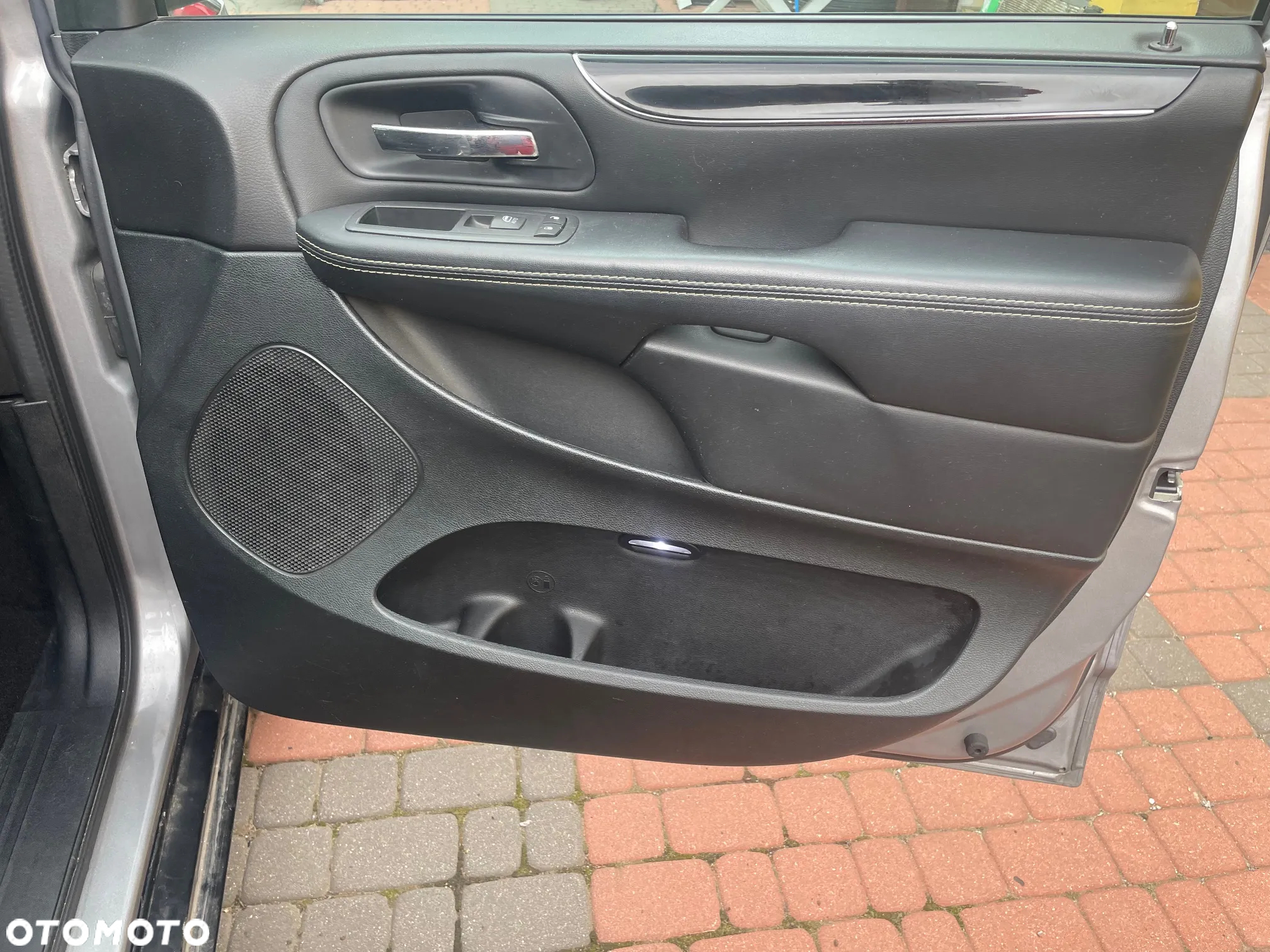 Dodge Grand Caravan - 22