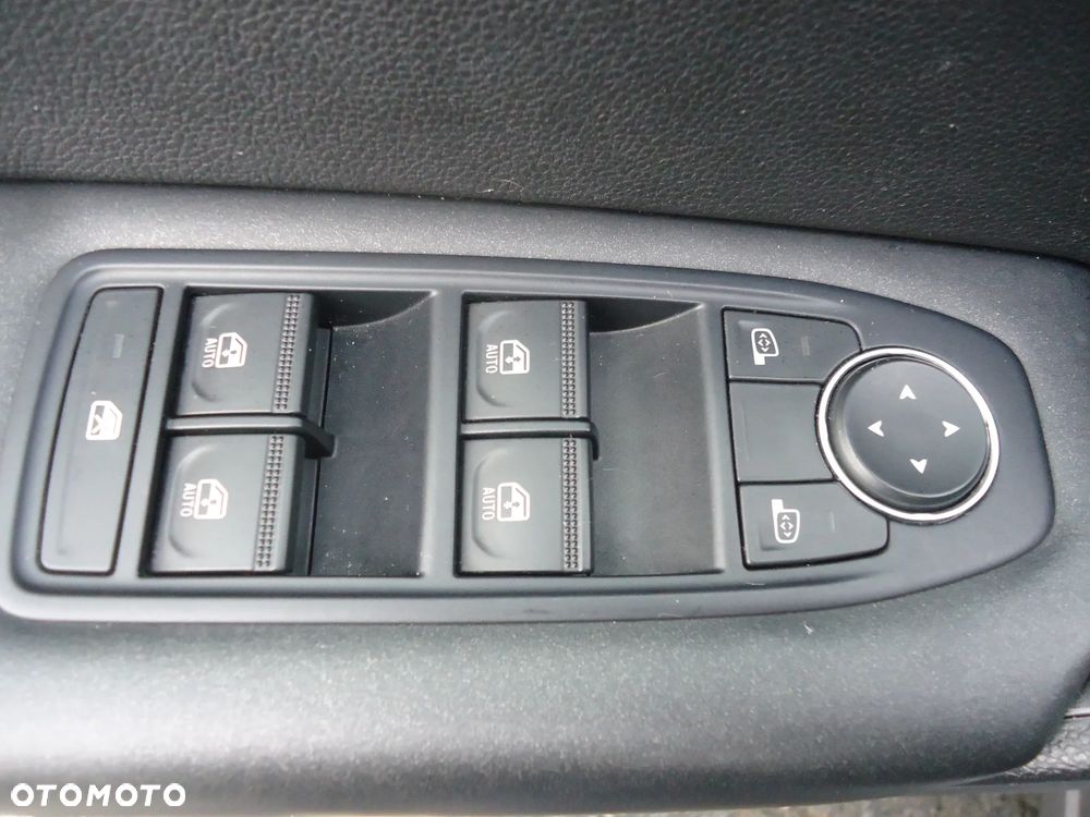 Renault Captur 1.0 TCe Equilibre - 16